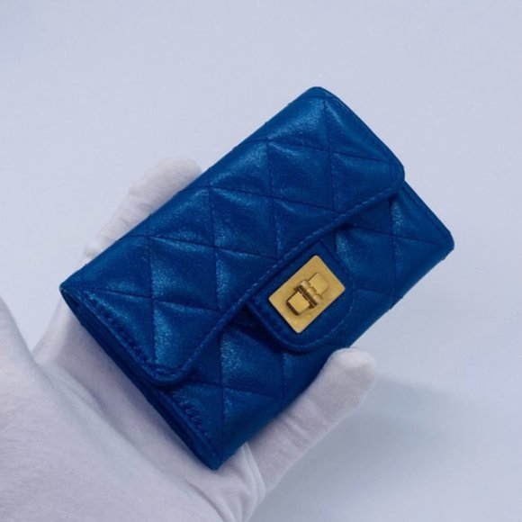 EUC CHANEL Metallic Blue Calfskin Quilted Reissue Flap Card Holder - Picture 1 of 15